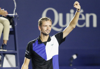 medvedev downs kecmanovic to reach mexico final medvedev downs kecmanovic to reach mexico final