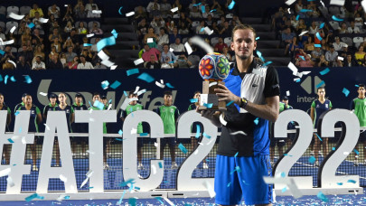 medvedev downs norrie to end title drought medvedev downs norrie to end title drought