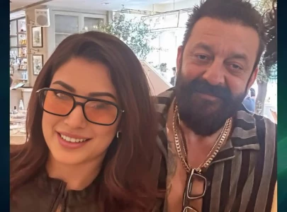 mehwish hayat posts selfie with sanjay dutt on instagram