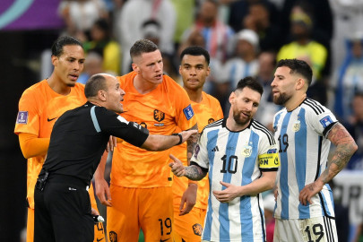 messi slams referee after argentina win on penalties messi slams referee after argentina win on penalties