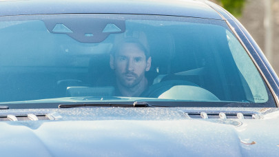 messi trains alone as barca reintegration begins