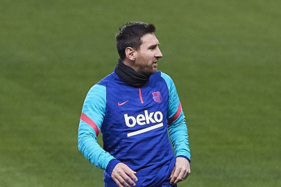 milan wavering unfinished business for messi   what to watch in europe this weekend milan wavering unfinished business for messi   what to watch in europe this weekend
