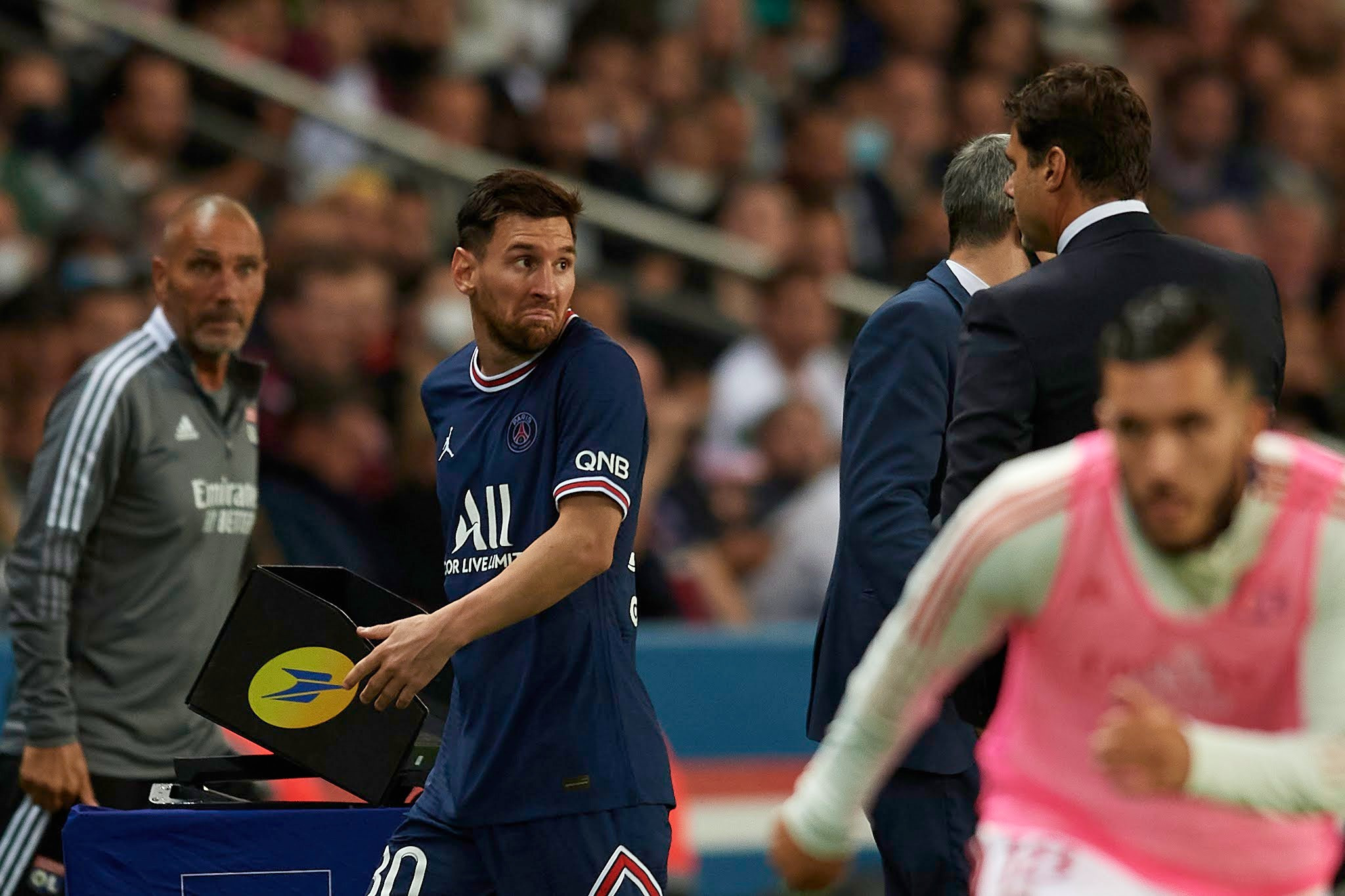 Photo of Pochettino plays down decision to take off Messi in PSG win
