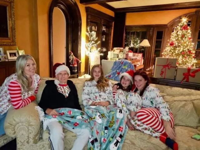 michael bolton shares christmas family photo amid cancer battle michael bolton shares christmas family photo amid cancer battle