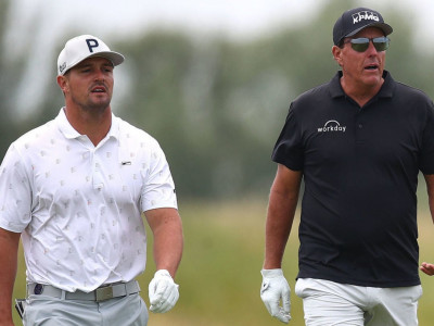 dechambeau says mickelson has gone dark