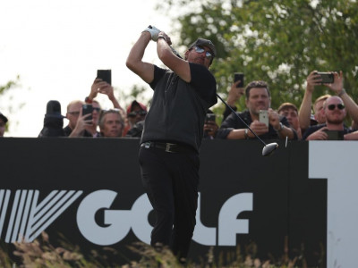 mickelson hopes to play on pga tour again