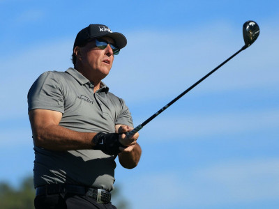 masters lists mickelson among those not playing in april
