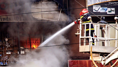 short circuit hafeez centre closed today due to fire damage short circuit hafeez centre closed today due to fire damage