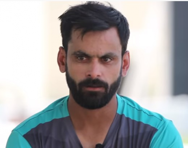 over 20 000 stolen from cricketer m hafeez s house