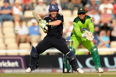 pakistan chase 257 for series win