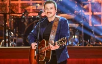 morgan wallen flips piano on stage mid concert after malfunction morgan wallen flips piano on stage mid concert after malfunction