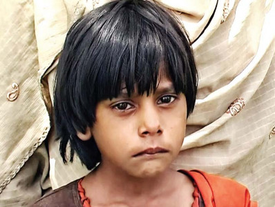 woman puts up 3 children for sale