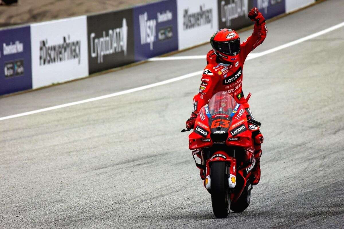 Photo of Bagnaia makes it three in a row