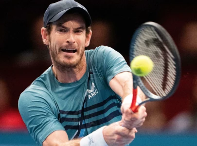 murray dumps out hurkacz in vienna opener