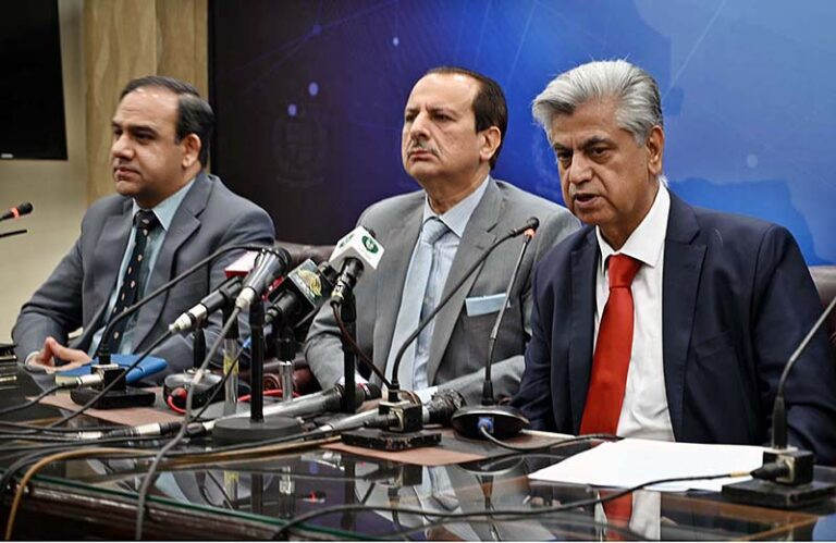 caretaker federal minister for information broadcasting and parliamentary affairs murtaza solangi caretaker federal minister for it telecom dr umar saif and caretaker federal minister for health dr nadeem jan addressing a press conference at pid media center photo app