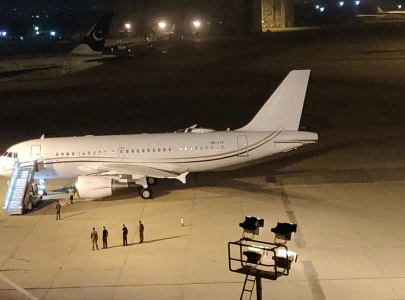 special aircraft carrying pervez musharraf s remains lands in karachi
