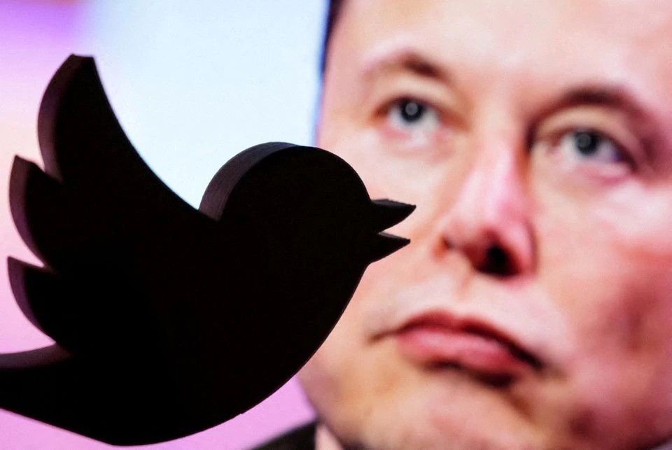 Musk nabs NBCUniversal ad chief as new Twitter CEO