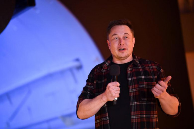 elon musk expects neuralink s brain chip to begin human trials in 6 months