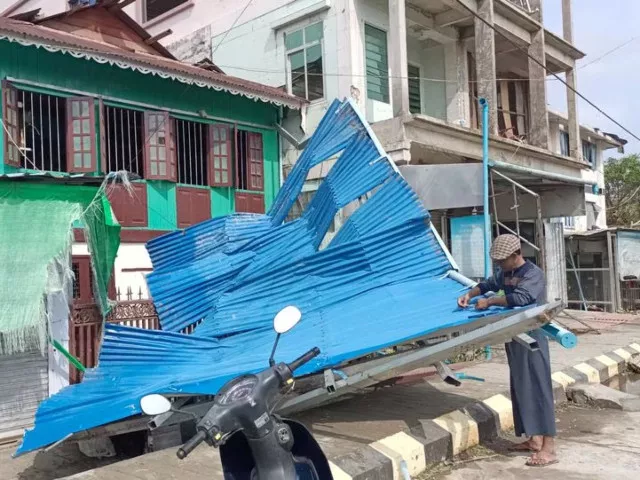 a view of the damage in the aftermath of cyclone mocha in kyauktaw rakhine myanmar may 15 2023 in this screen grab obtained from a video photo reuters a view of the damage in the aftermath of cyclone mocha in kyauktaw rakhine myanmar may 15 2023 in this screen grab obtained from a video photo reuters