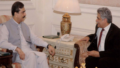 gilani directs ministers to visit affected areas gilani directs ministers to visit affected areas