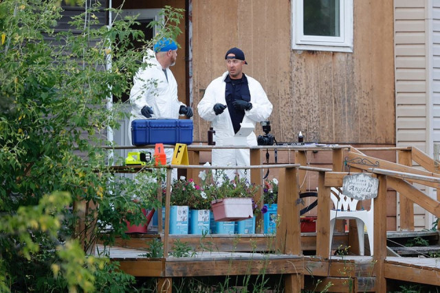a police forensics team investigates a crime scene after multiple people were killed and injured in a stabbing spree in weldon saskatchewan canada september 4 2022 reuters a police forensics team investigates a crime scene after multiple people were killed and injured in a stabbing spree in weldon saskatchewan canada september 4 2022 reuters