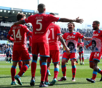 napoli eye chance of a lifetime in serie a