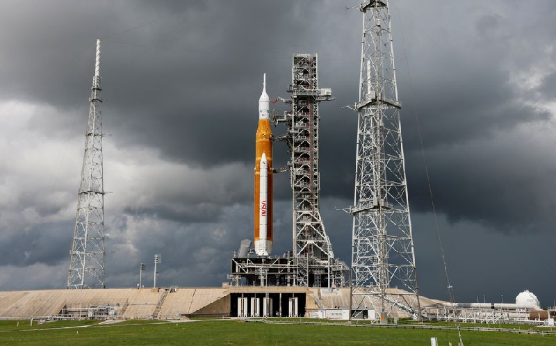 Photo of NASA calls off Artemis I launch due to hurricane threat