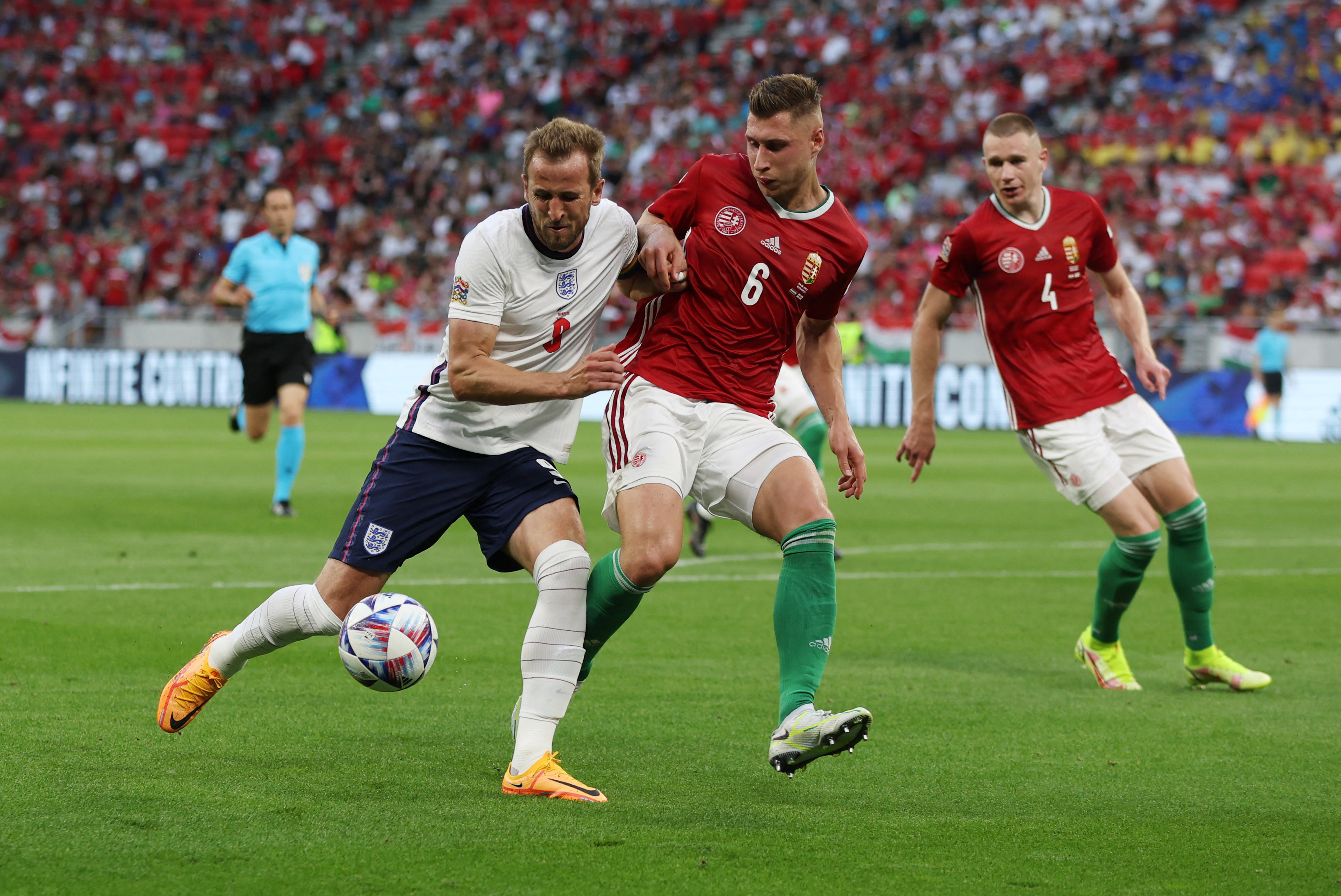 Photo of England beaten in Hungary, Italy hold Germany