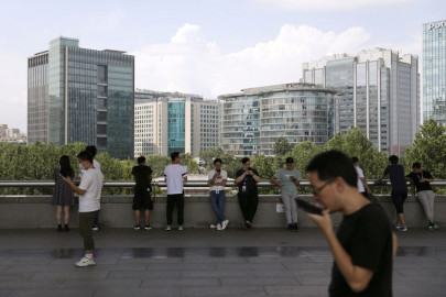 shanghai asks residents to stay in on christmas as china covid surges shanghai asks residents to stay in on christmas as china covid surges