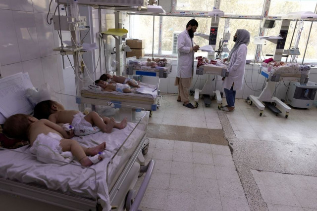 doctors work at the maternity ward at the indira gandhi hospital in kabul afghanistan october 24 2021 reuters doctors work at the maternity ward at the indira gandhi hospital in kabul afghanistan october 24 2021 reuters