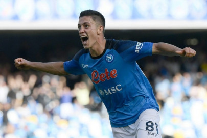 raspadori fires buoyant napoli top of serie a raspadori fires buoyant napoli top of serie a