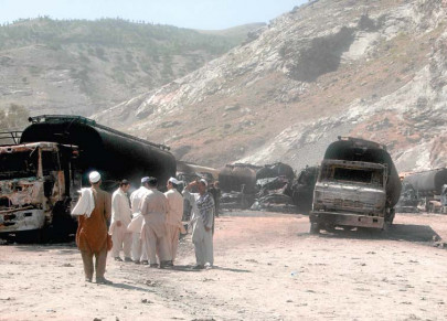 bomb blast destroys five nato oil tankers in torkham