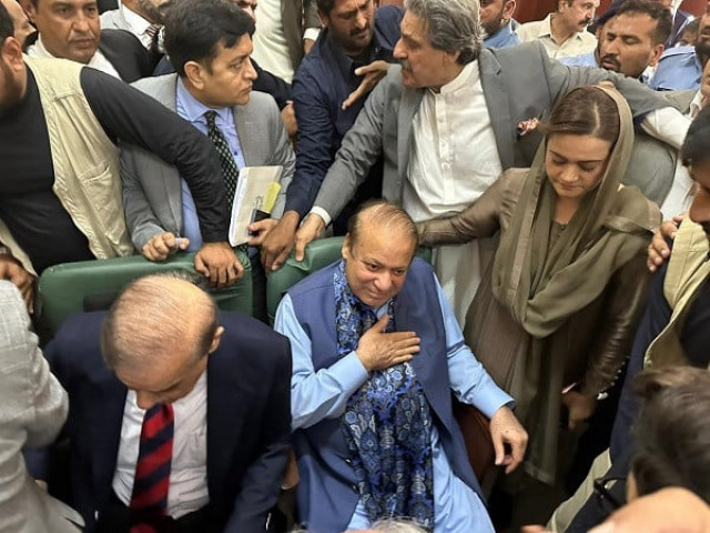 deposed premier nawaz sharif appears before ihc photo express deposed premier nawaz sharif appears before ihc photo express