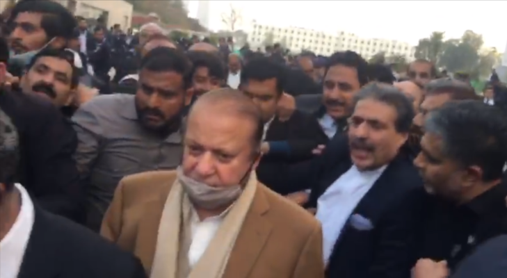 pml n supremo nawaz sharif exiting the ihc premises following his acquittal in the al azizia corruption reference photo screengrab