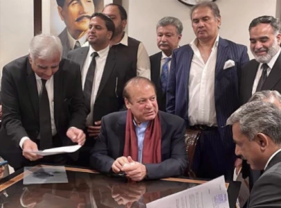 nawaz aides mediate party differences nawaz aides mediate party differences