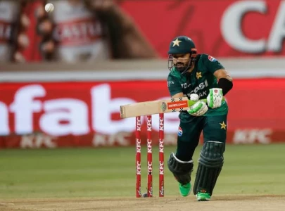 pak vs sa south africa beat pakistan by 11 runs in first t20i to lead series 1 0