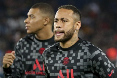 pochettino dampens talk of neymar mbappe fall out pochettino dampens talk of neymar mbappe fall out