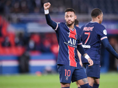 neymar scores first goals of season