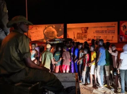 niger closes airspace as it refuses to reinstate president