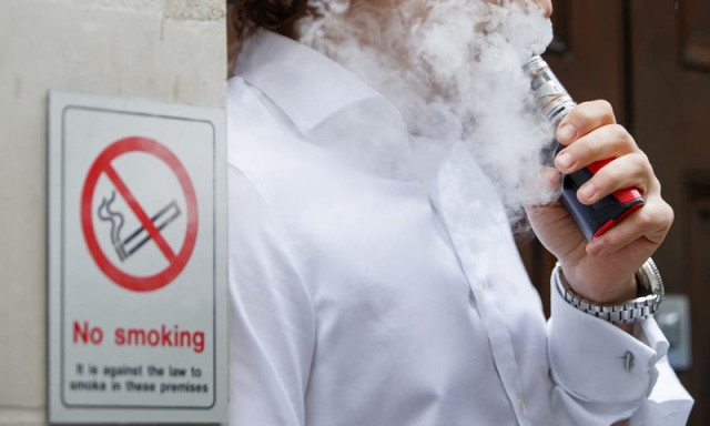 us smoking rate hits historic low as young adults drive decline us smoking rate hits historic low as young adults drive decline