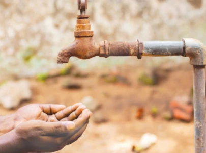 five days past 7 foot wide water mainline not repaired five days past 7 foot wide water mainline not repaired