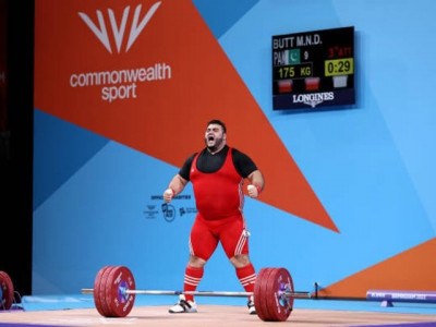 pakistani weightlifter nooh breaks cwg records for gold pakistani weightlifter nooh breaks cwg records for gold