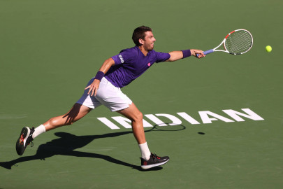 norrie crushes schwartzman dimitrov holds off hurkacz norrie crushes schwartzman dimitrov holds off hurkacz