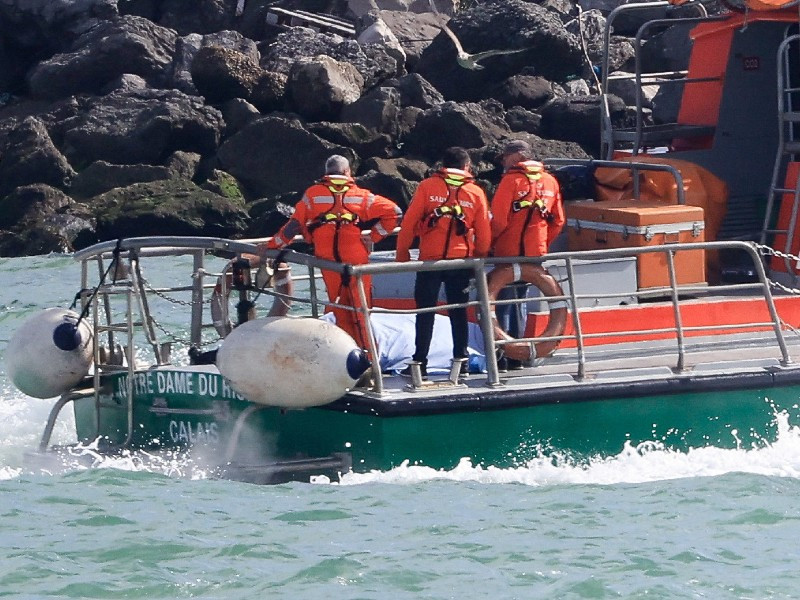 notre dame du risban an snsm lifeboat enters the port of calais following a rescue operation after a migrant boat trying to cross the channel from france capsized in calais france august 12 2023 photo reuters