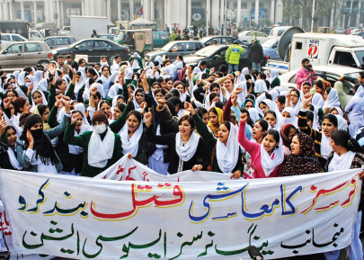 protest rallies taking to streets wins nurses pay protection