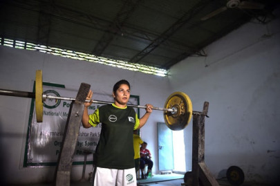 punjab women lift inter varsity weightlifting trophy punjab women lift inter varsity weightlifting trophy