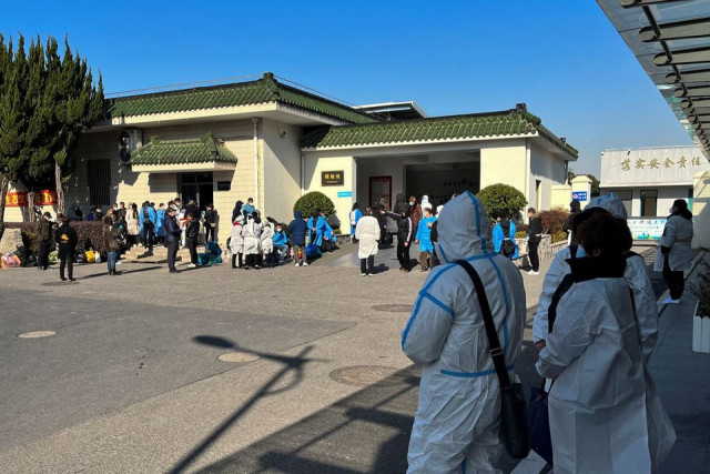 china s zhejiang has 1 mln daily covid cases expected to double china s zhejiang has 1 mln daily covid cases expected to double