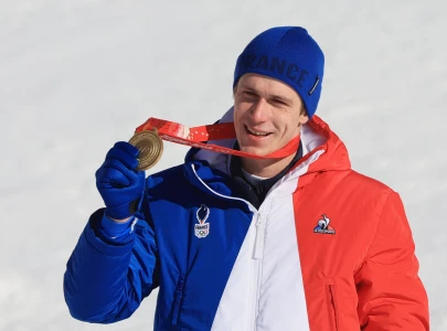 one shot noel takes olympic slalom gold for france