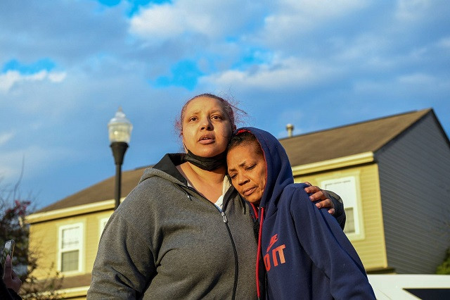 hazel bryant reacts after her niece 15 year old makiyah bryant was fatally shot by a police officer in columbus ohio us april 20 2021 photo reuters