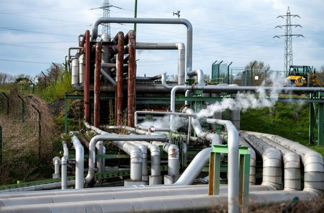 OGRA, Pakistan Refinery strike deal for plant expansion